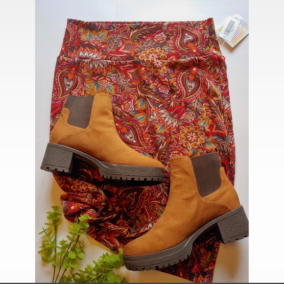 Cumberland Bootie - Picture 4 of 5